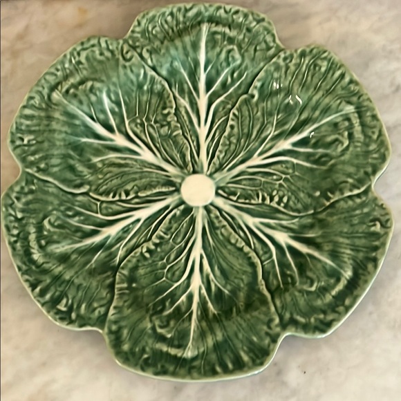 Bordallo Pinheiro-Green Leaf Ceramic Dinner Plates-Set Of Four - Picture 6 of 13